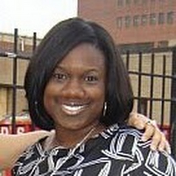 Meet your Posher, Naomi - Picture 1 of 1